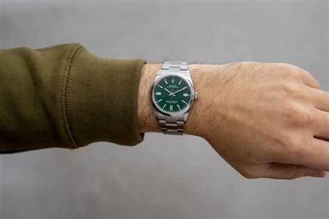 rolex oyster perpetual wrist size